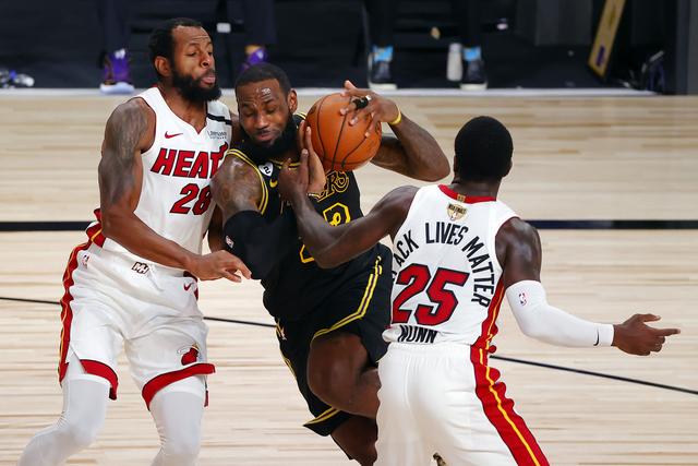 前锋并不抢 前锋并不抢